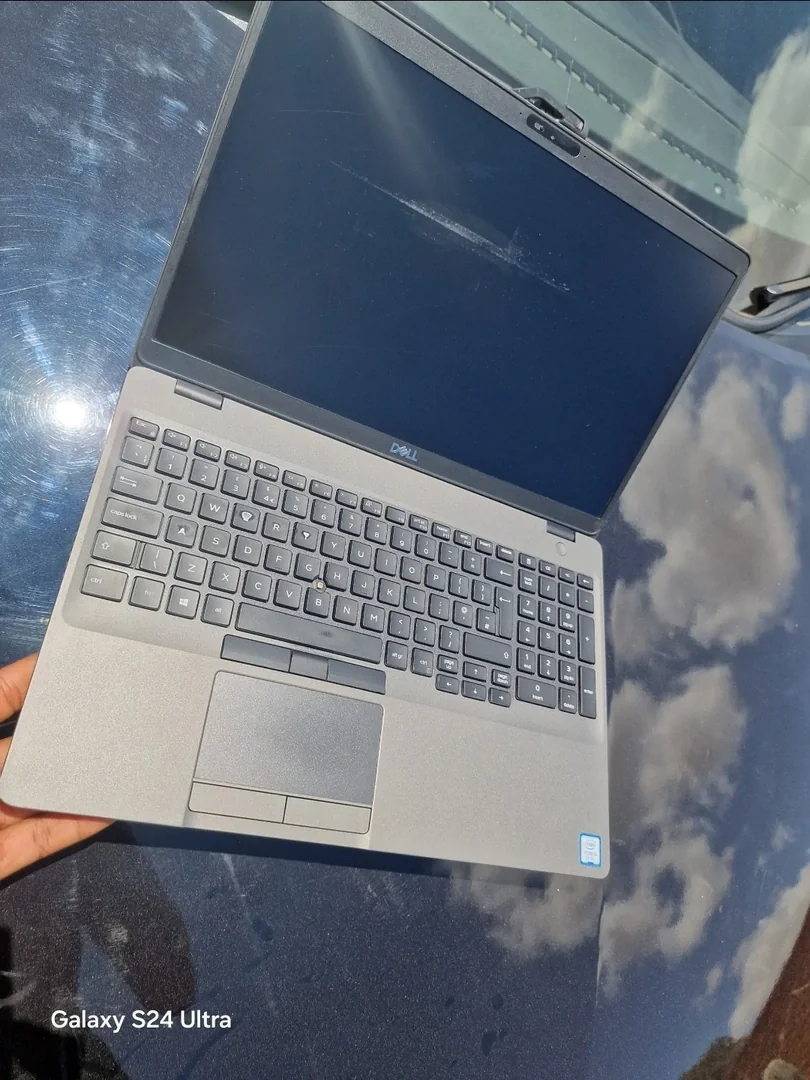 Dell latitude i5 8th - Image 2