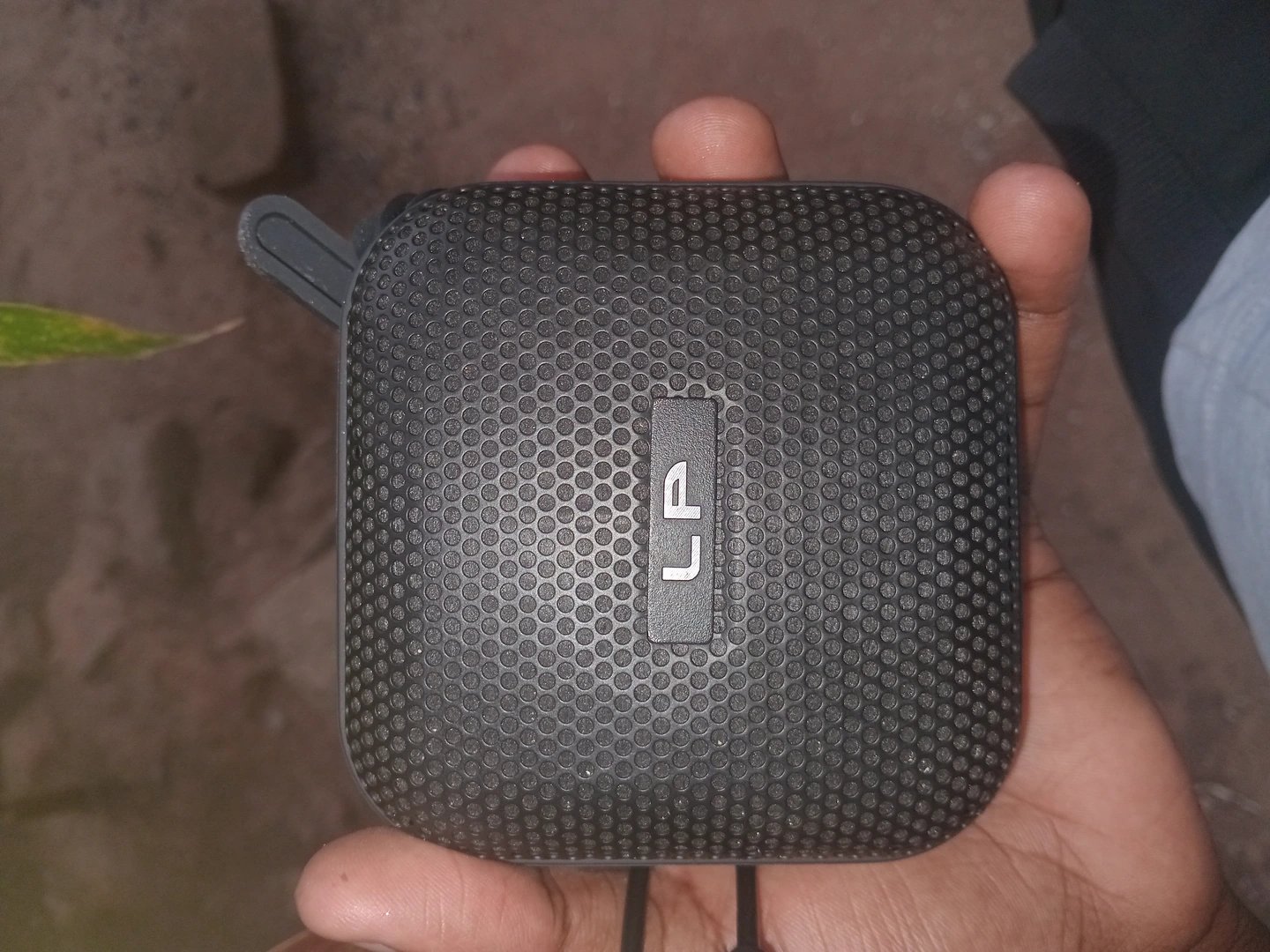 LP V80 MINI BLUETOOTH SPEAKER