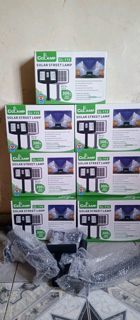 SOLAR STREET LIGHTS 300Watts