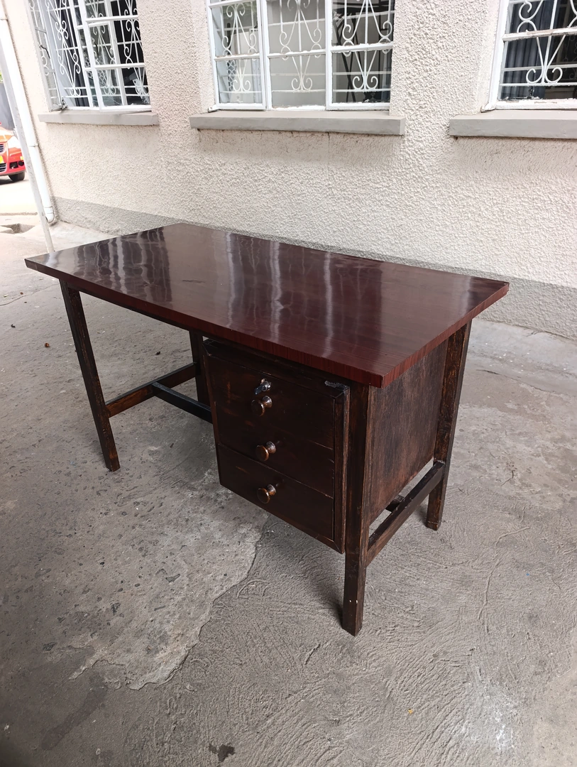 Office / study table