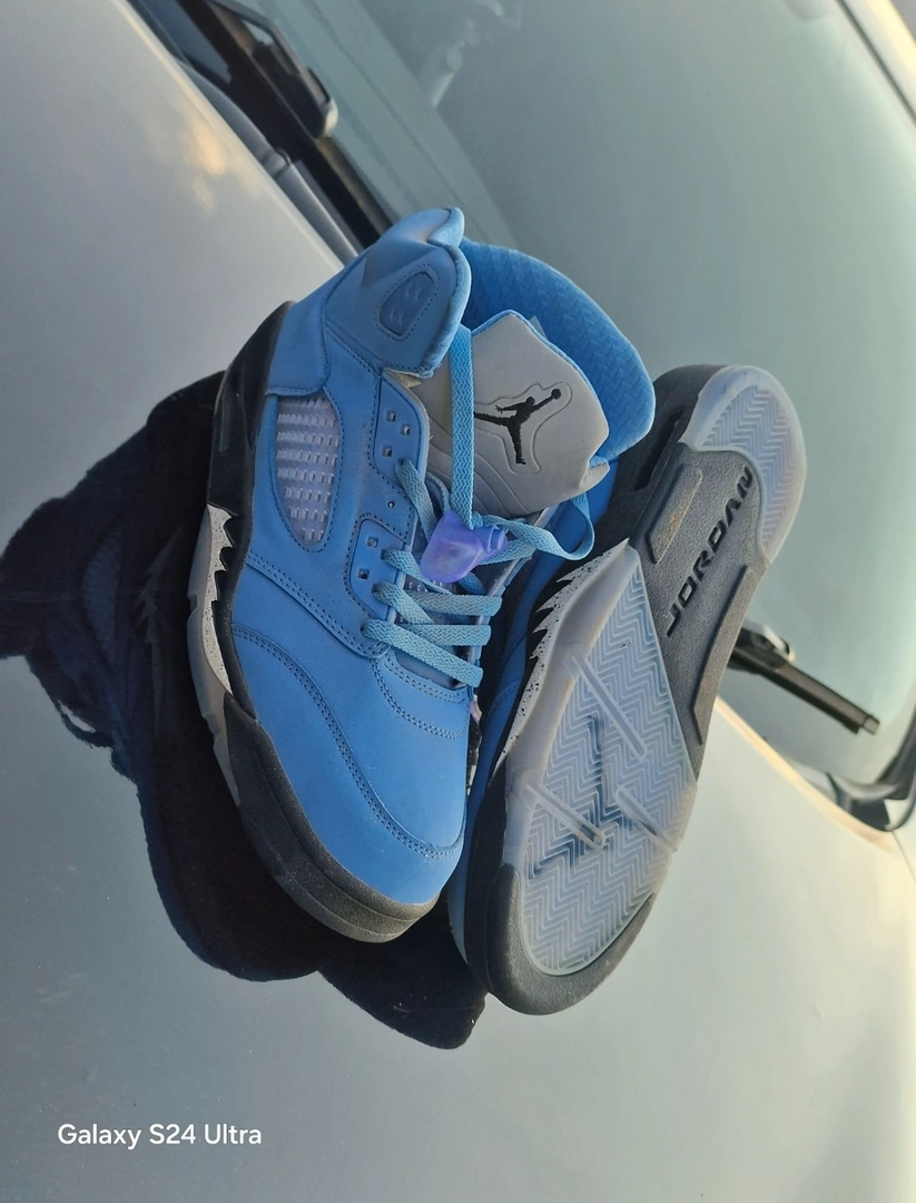 Air Jordan 5 Retro SE "UNC"