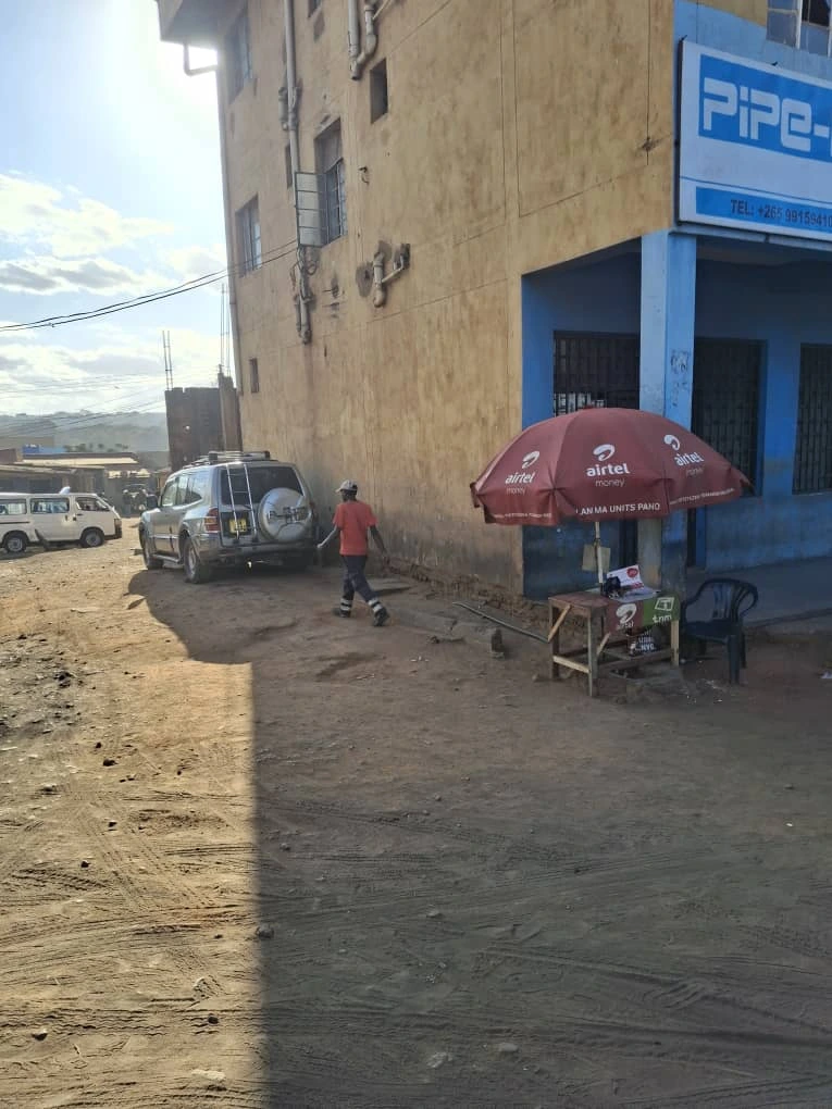 COMMERCIAL BUILDING FOR SALE