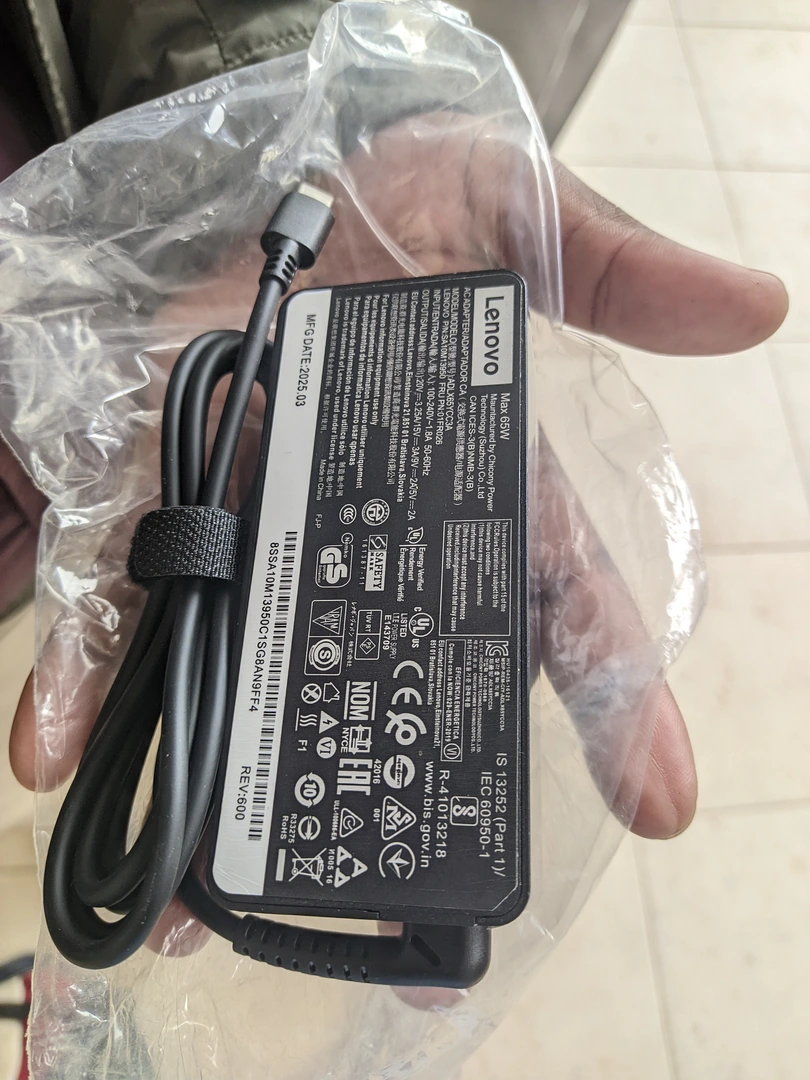 Type C laptop chargers (65W)