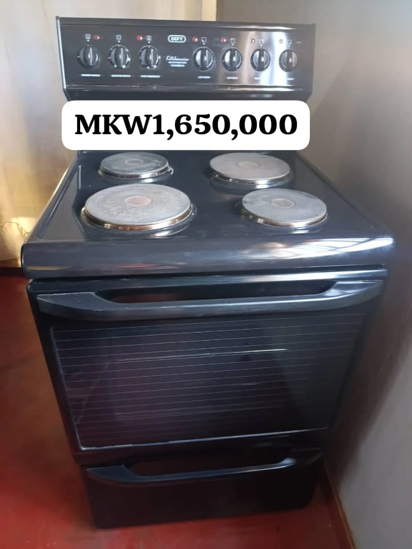 Defy Cooker Fairly Used Size 621