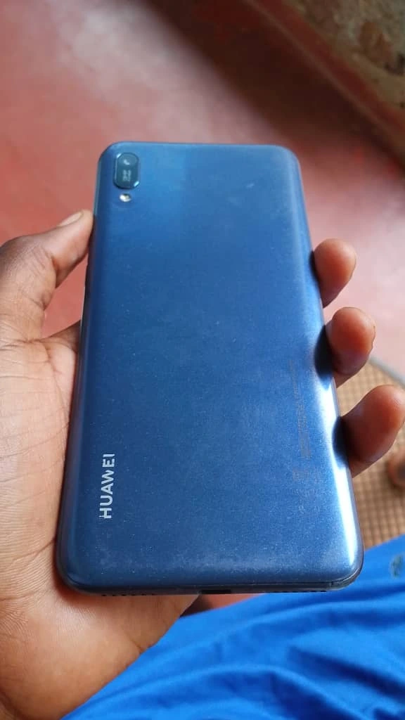 Huawei y6 2019, 32GB...Swap with Samsung i Will add cash
