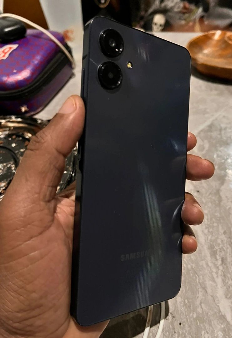 Samsung A06