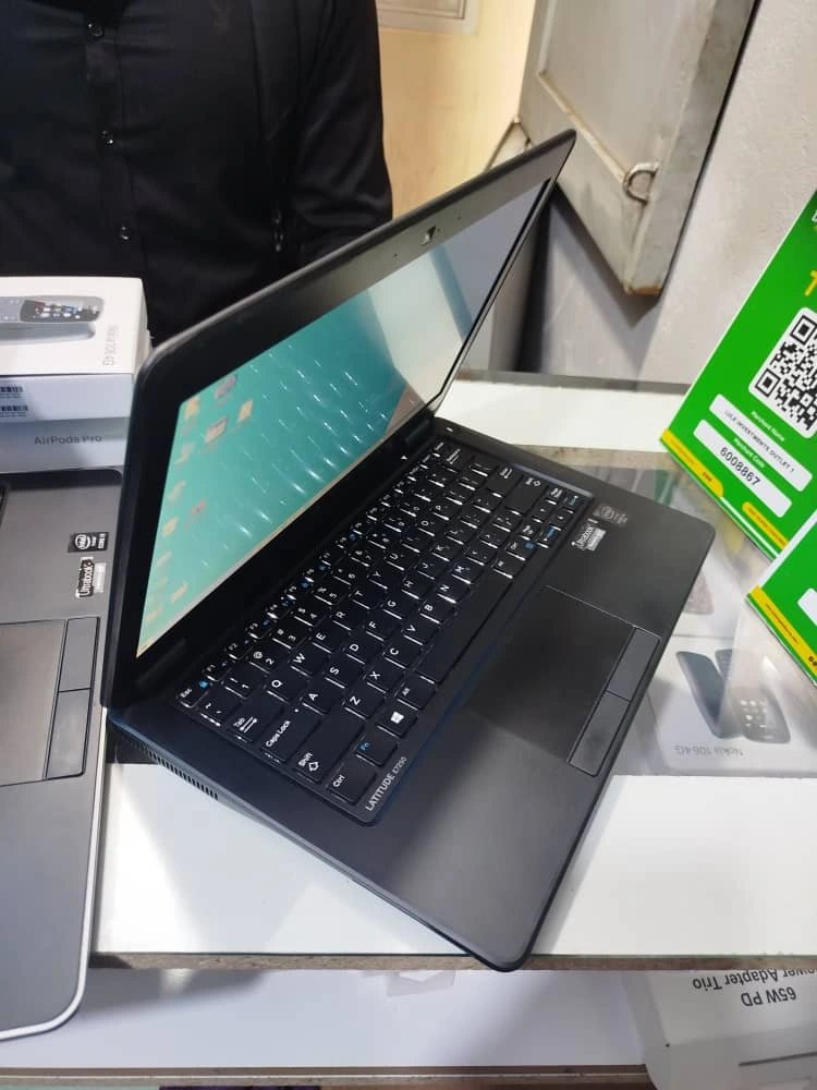 Dell Latitude 7250