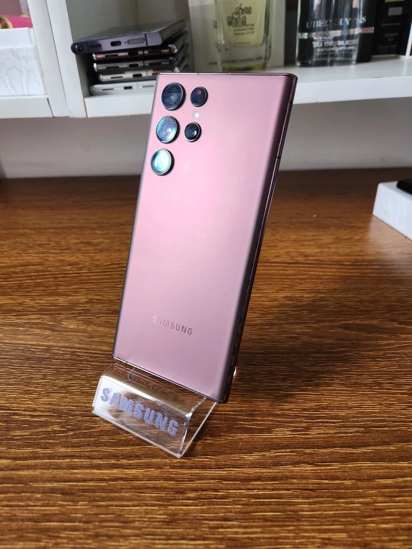S22 ultra (restocked)  256GB STORAGE 12GB RAM VERY CLEAN  K1.9 MILLION ONL