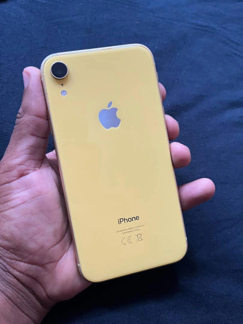 Iphone XR yellow, 64GB...640K neg