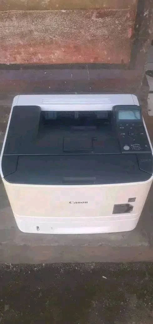 Canon isensys LB6670dn printer